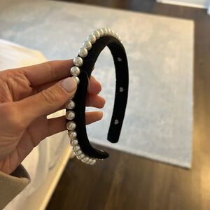 LELE SADOUGHI pearl black velvet headband